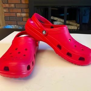 Crocs classic red size 13